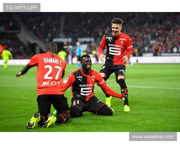 法甲球队防守策略调整及赛季中期总结