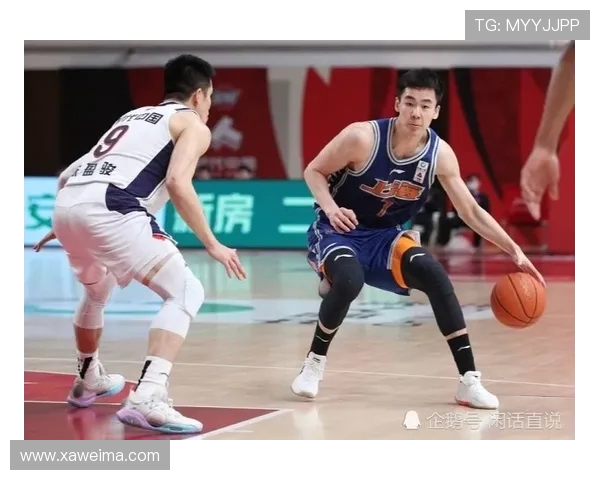 上海男篮为新晋奶爸李弘权延长假期让他尽享温馨家庭时光